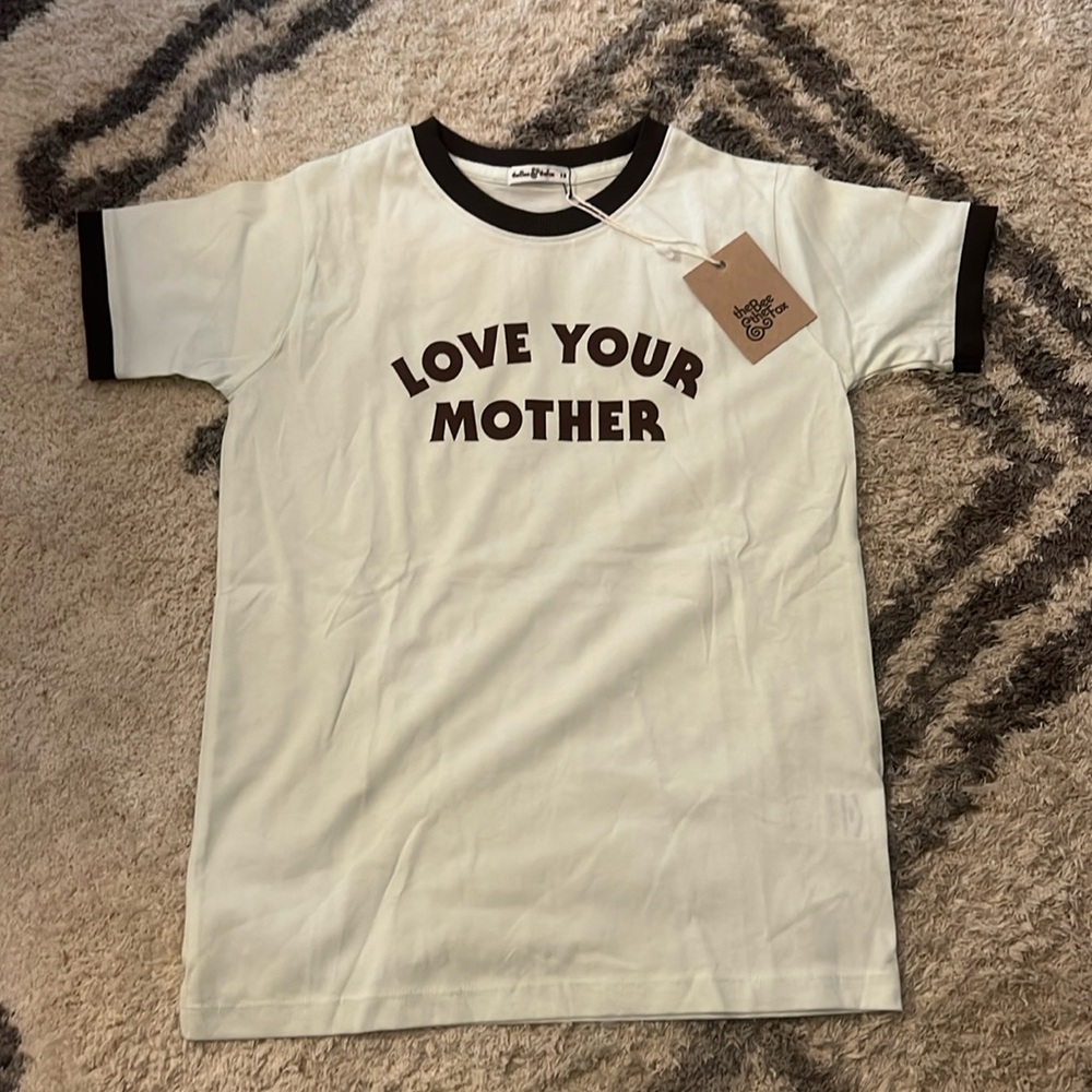 The Bee and The Fox tee // LOVE YOUR MOTHER